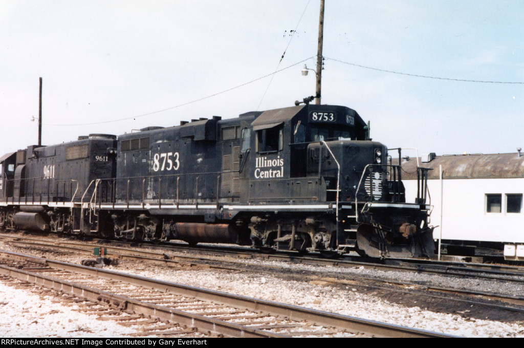 IC GP11 #8753 - Illinois Central